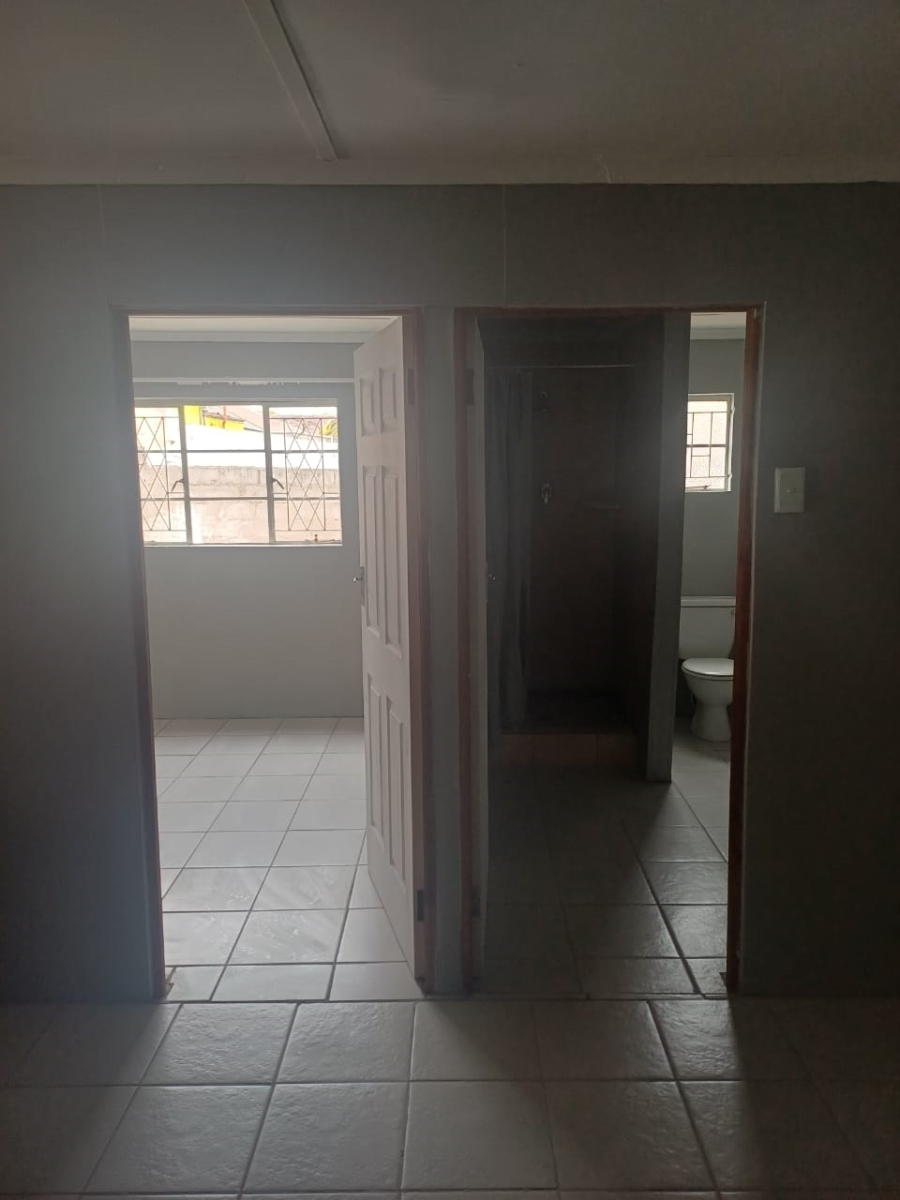 To Let 1 Bedroom Property for Rent in Queenstown Central Eastern Cape